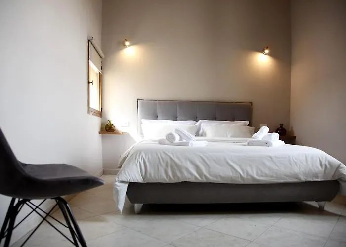 Rome, Very 2 Bedrooms 4 Beds *
