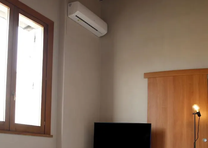 Rome, Very 2 Bedrooms 4 Beds * Řím