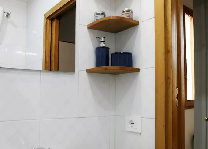 Apartment Rome, Very 2 Bedrooms 4 Beds *