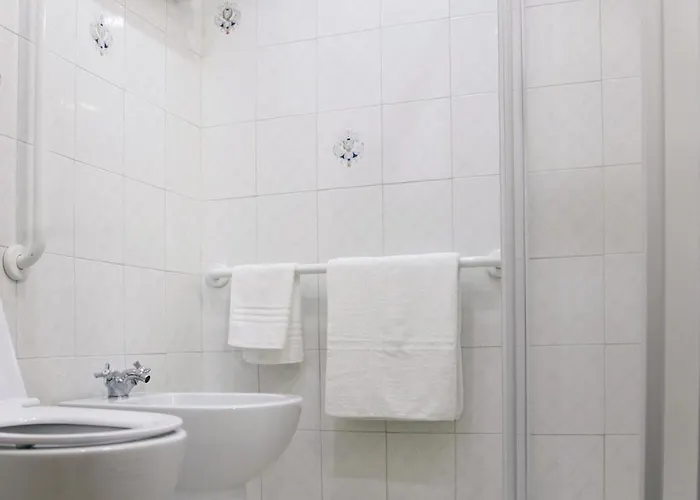Rome, Very 2 Bedrooms 4 Beds * Rom
